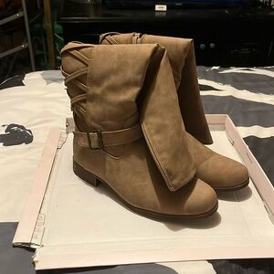 Light brown boots
